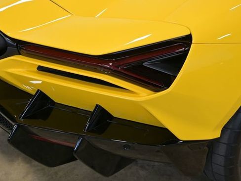 Used 2024 Lamborghini Revuelto AWD/4WD image 15