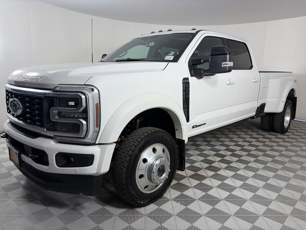 Certified 2026 Ford F450 Platinum w/ FX4 Off-Road Package AWD/4WD image 3