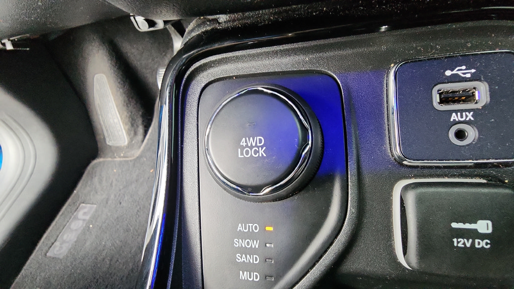 Used 2018 Jeep Compass Limited AWD/4WD image 23
