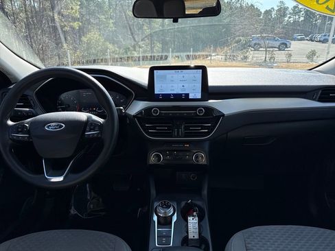 Used 2021 Ford Escape SE image 16