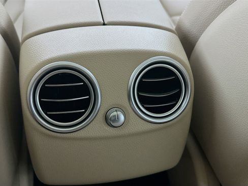 Used 2022 Mercedes-Benz GLC 300 GLC 300 image 28