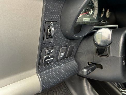 Used 2007 Toyota FJ Cruiser 4WD image 27