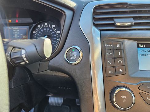 Used 2020 Ford Fusion S image 19