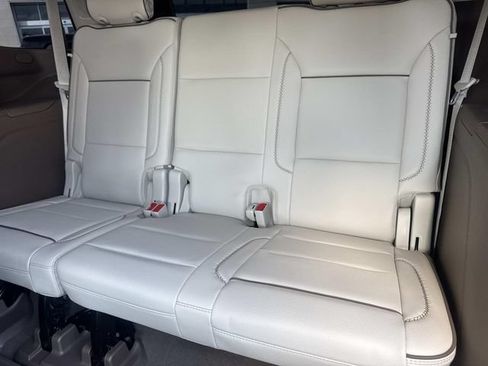 Used 2022 GMC Yukon Denali RWD image 16