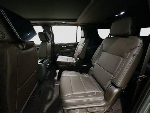 Used 2023 GMC Yukon XL Denali image 26