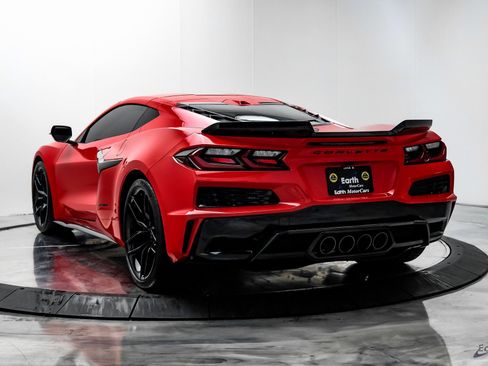 Used 2025 Chevrolet Corvette Z06 w/ Battery Protection Package image 10