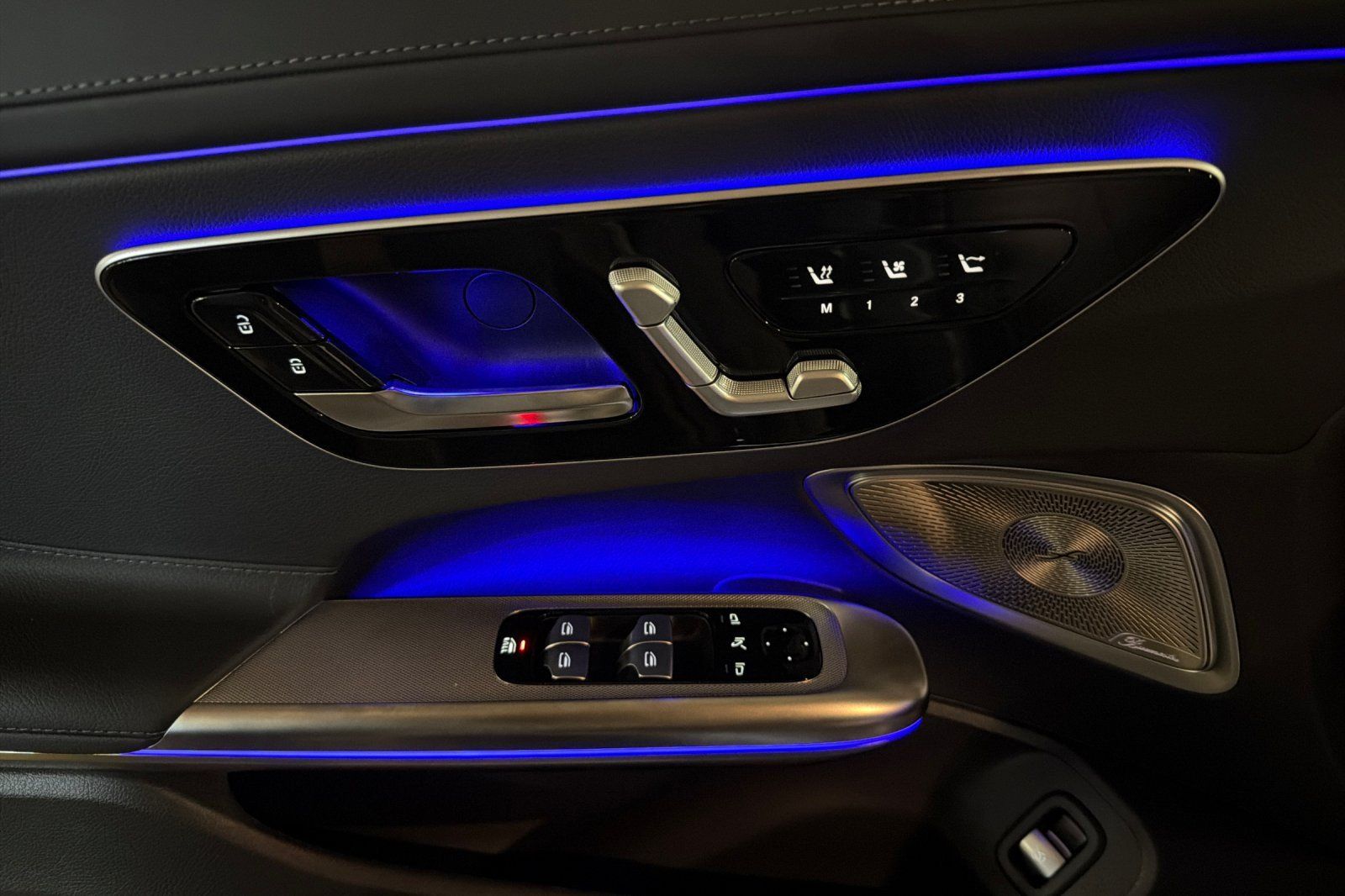 New 2027 Mercedes-Benz CLE 300 4MATIC Cabriolet image 11