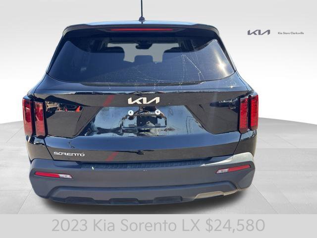 Certified 2023 Kia Sorento LX FWD image 7