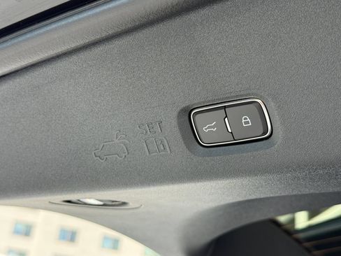 New 2026 Lincoln Navigator L Reserve AWD/4WD image 19