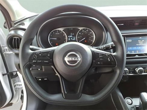 Used 2024 Nissan Kicks S image 16