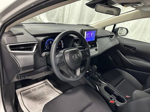 Used 2026 Toyota Corolla LE FWD image 14