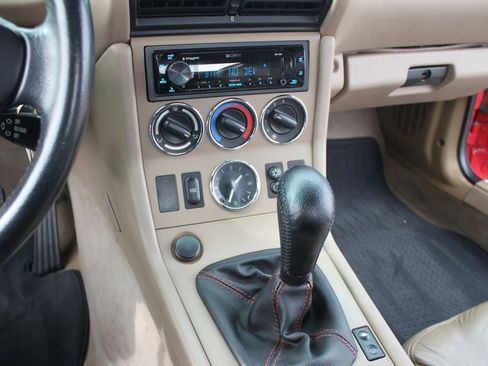 Used 2000 BMW Z3 2.5i image 8