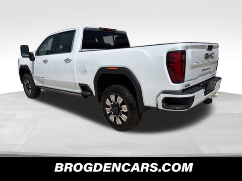 New 2026 GMC Sierra 2500 Denali w/ Technology Package AWD/4WD image 6