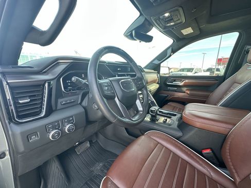 Used 2023 GMC Sierra 1500 Denali Ultimate image 10