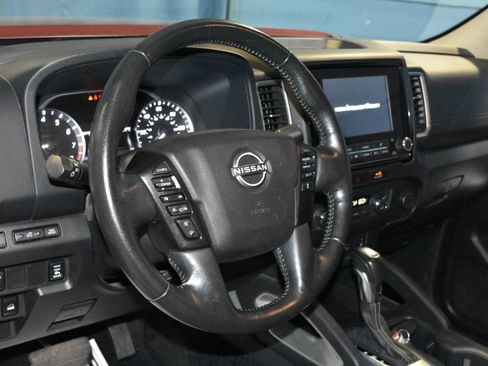 Certified 2022 Nissan Frontier SV AWD/4WD image 2