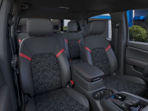 New 2026 Chevrolet Colorado Z71 w/ Midnight Edition AWD/4WD image 16