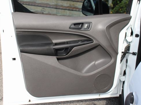 Used 2020 Ford Transit Connect XL image 17