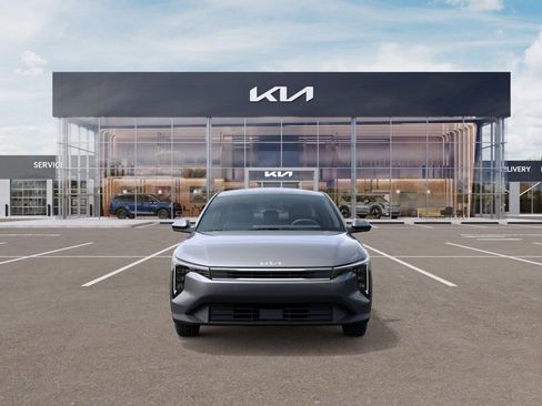 Certified 2025 Kia K4 FWD image 9