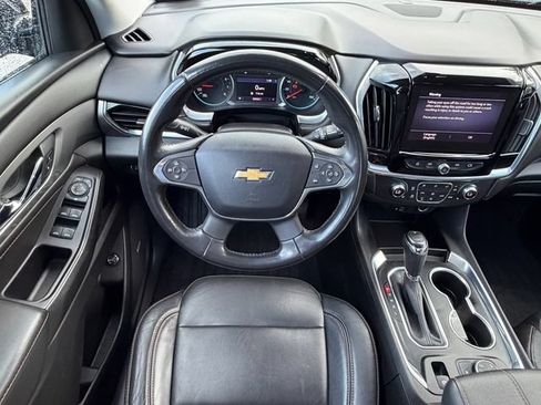 Used 2020 Chevrolet Traverse LT w/ LT Premium Package AWD/4WD image 16