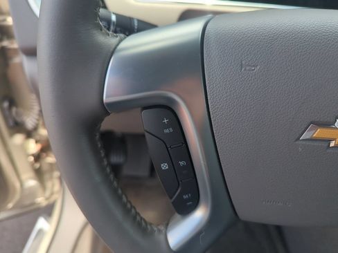 Used 2015 Chevrolet Traverse LT w/ Style and Technology Package FWD image 22