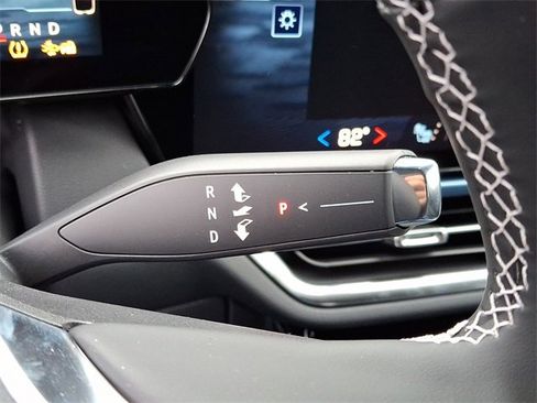 New 2026 Chevrolet Equinox EV LT image 10