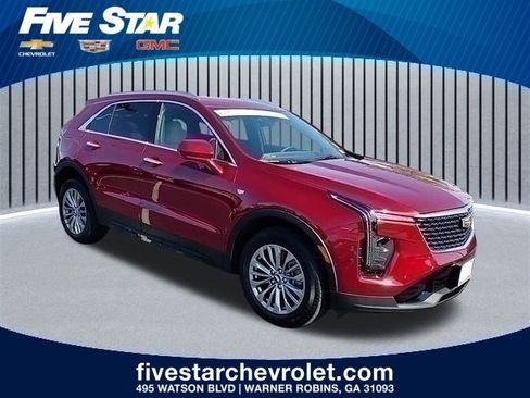 Certified 2024 Cadillac XT4 Luxury w/ Cold Weather Package image 1