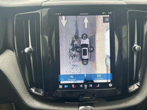 Certified 2025 Volvo XC60 B5 Plus image 22