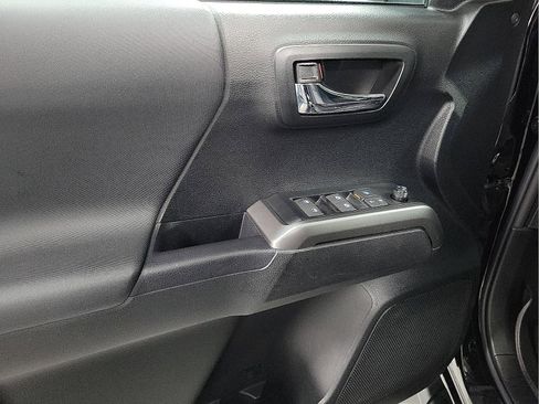 Certified 2023 Toyota Tacoma TRD Off-Road w/ Technology Package image 12