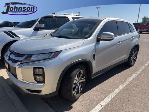 Used 2021 Mitsubishi Outlander Sport SE FWD image 1