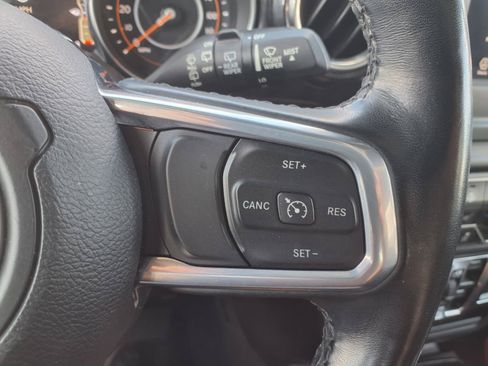 Used 2021 Jeep Wrangler Unlimited Sahara AWD/4WD image 21