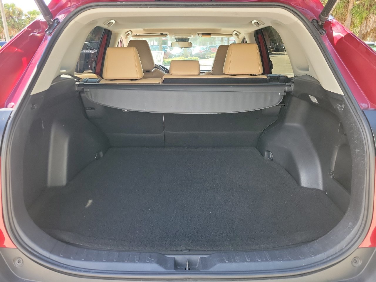Used 2021 Toyota RAV4 XLE Premium FWD image 8