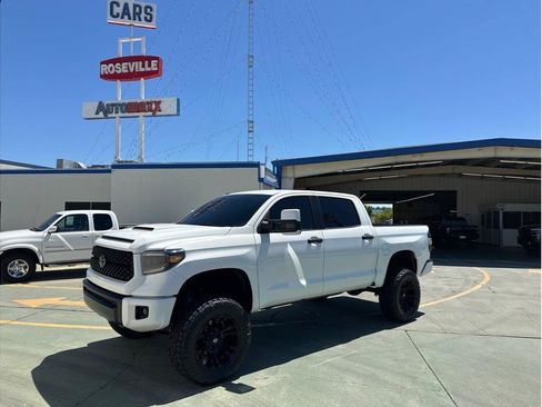 Used 2019 Toyota Tundra SR5 AWD/4WD image 10