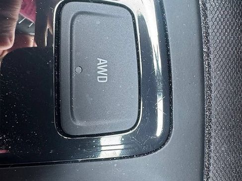 Certified 2023 Chevrolet Equinox RS AWD/4WD image 19