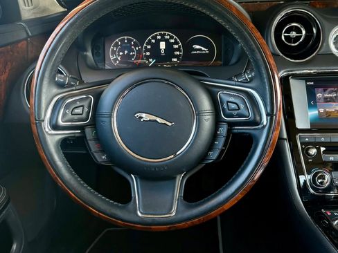 Used 2016 Jaguar XJ L Portfolio image 36