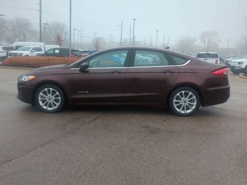Used 2019 Ford Fusion SE image 5