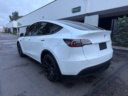 Used 2023 Tesla Model Y Long Range image 4