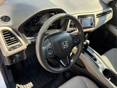 Used 2022 Honda HR-V LX image 7