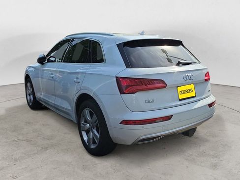 Used 2019 Audi Q5 2.0T Premium Plus w/ Premium Plus Package AWD/4WD image 2