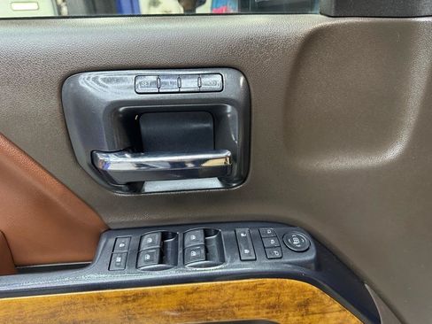 Used 2016 Chevrolet Silverado 2500 High Country w/ Duramax Plus Package AWD/4WD image 23