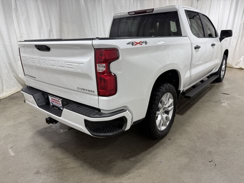Used 2022 Chevrolet Silverado 1500 Custom image 6