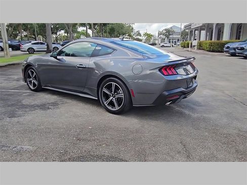 Used 2025 Ford Mustang Premium image 23