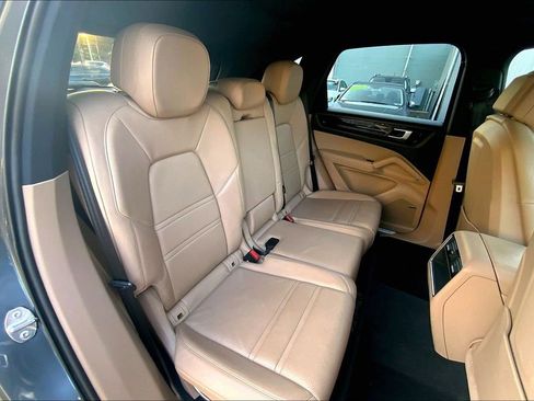 Used 2019 Porsche Cayenne image 20
