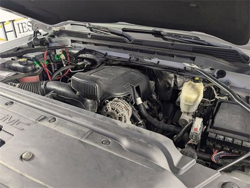 Used 2017 GMC Sierra 2500 SLT w/ Driver Alert Package image 34