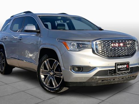 Used 2017 GMC Acadia Denali w/ Technology Package image 2