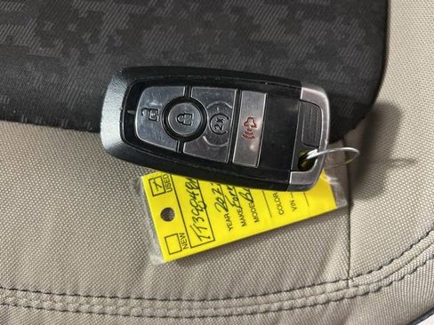 Used 2022 Ford Bronco Wildtrak image 17