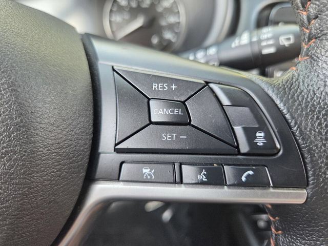 Used 2023 Nissan Kicks SR w/ SR Premium Package FWD image 27