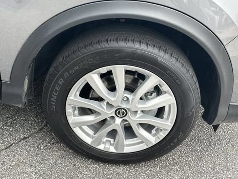 Used 2022 Nissan Rogue Sport SV w/ Technology Package image 15