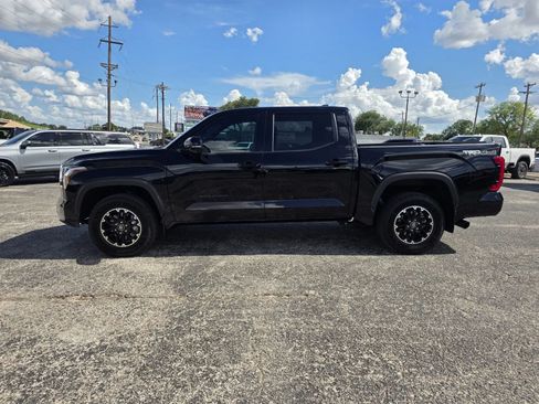 Used 2025 Toyota Tundra SR5 w/ TRD Off-Road Premium Package AWD/4WD image 4