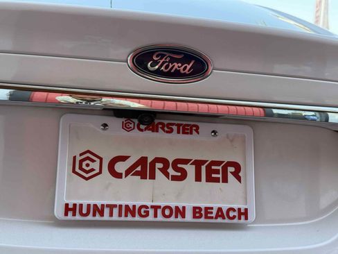 Used 2018 Ford Fusion SE w/ Fusion SE Technology Package FWD image 26