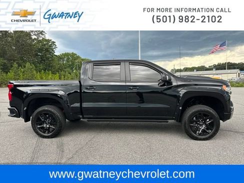 Used 2024 Chevrolet Silverado 1500 LT Trail Boss w/ LT Trail Boss Premium Package AWD/4WD image 4